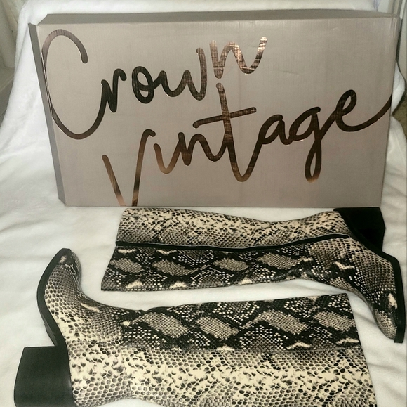 SALE Crown Vintage Cowgirl Snake Print Boots - Picture 2 of 5